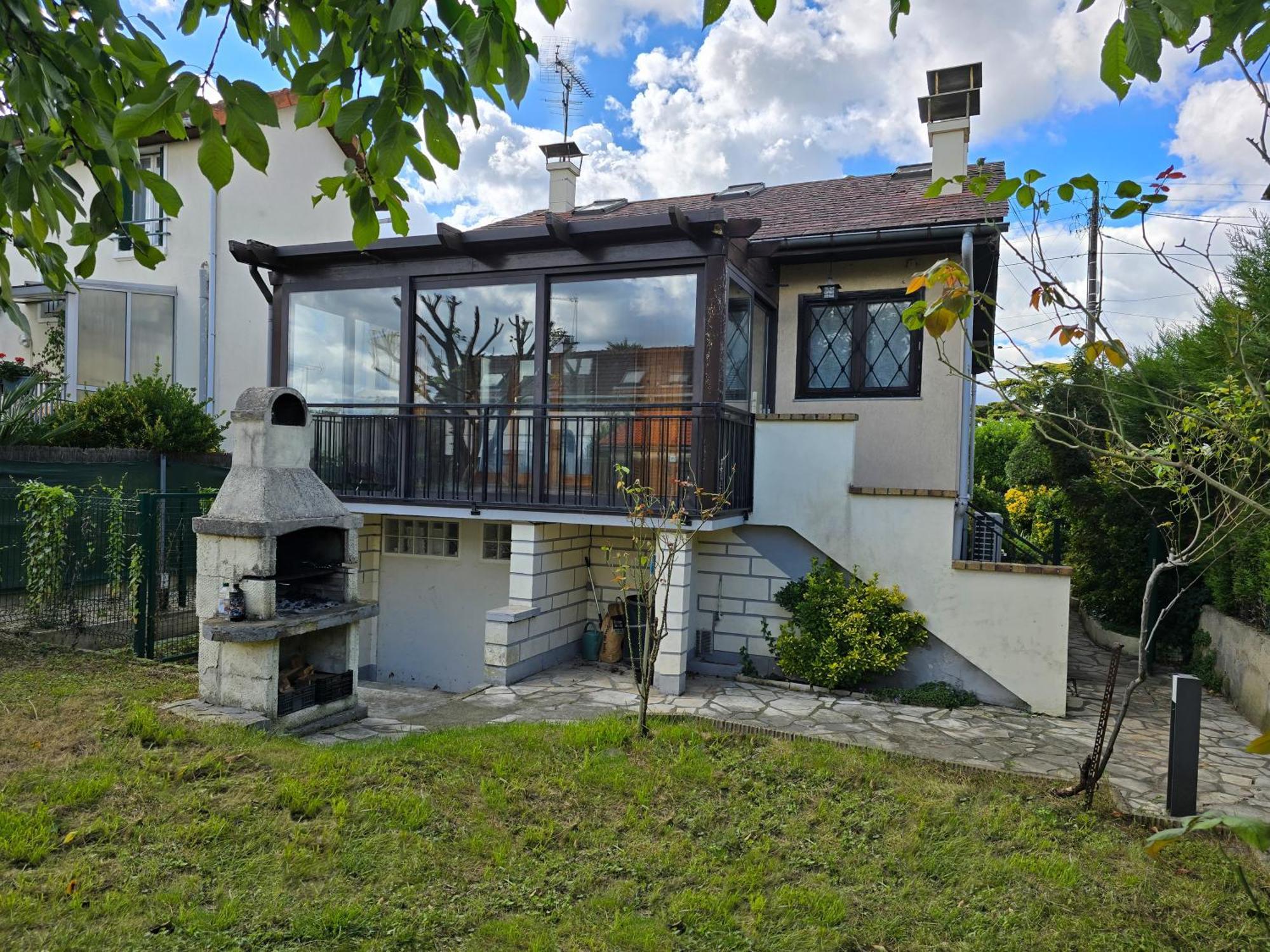 Maison Paris, Vallee Village, Disney & Asterix Chelles  Exterior foto